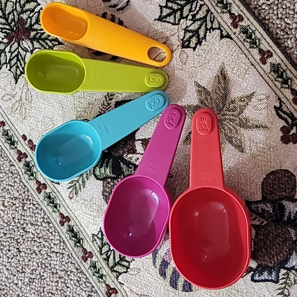 NWOT measuring cups and spoons complete sets Never used MADE BY JOIE & TRUDEAU - Picture 9 of 14